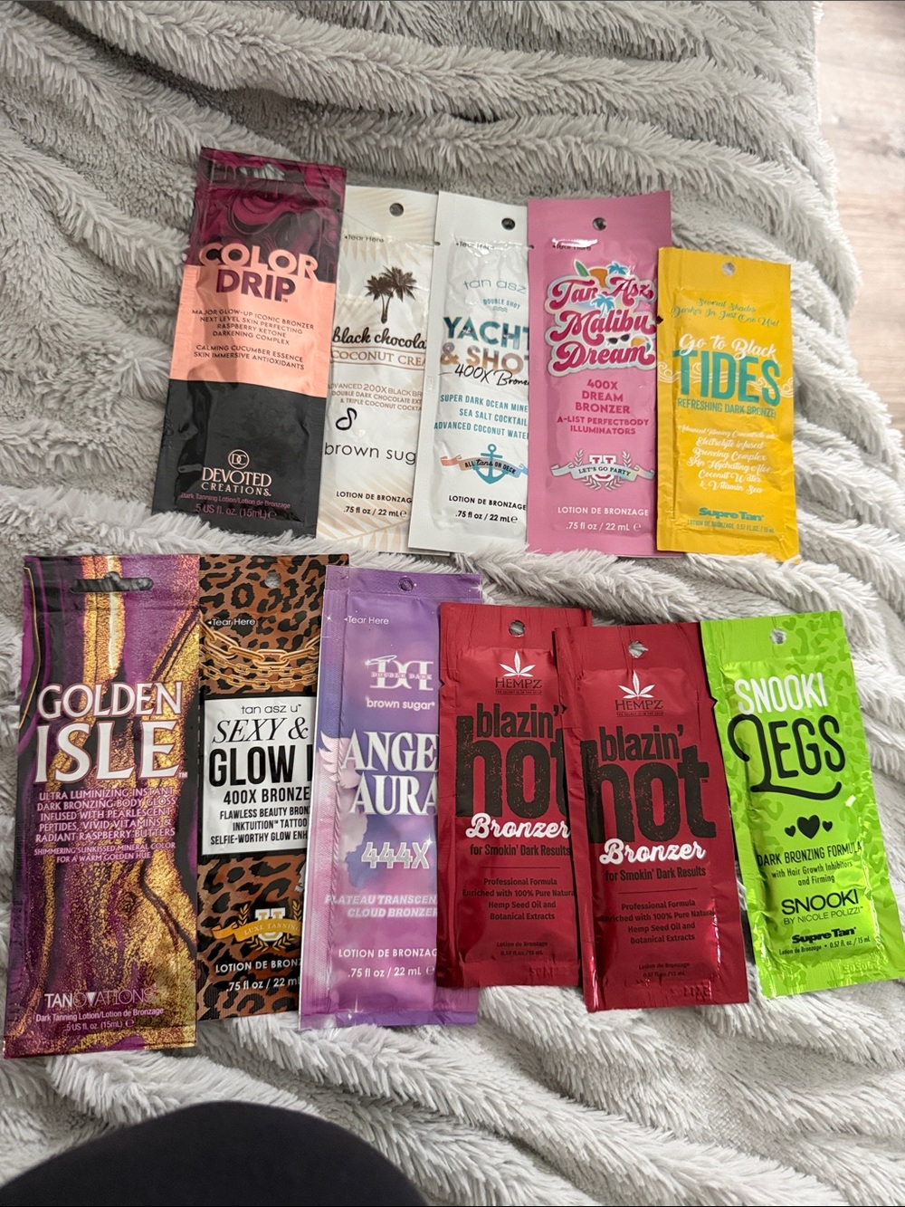 Dark Bronzer Tanning Lotion Packets (11 Packet Bundle)